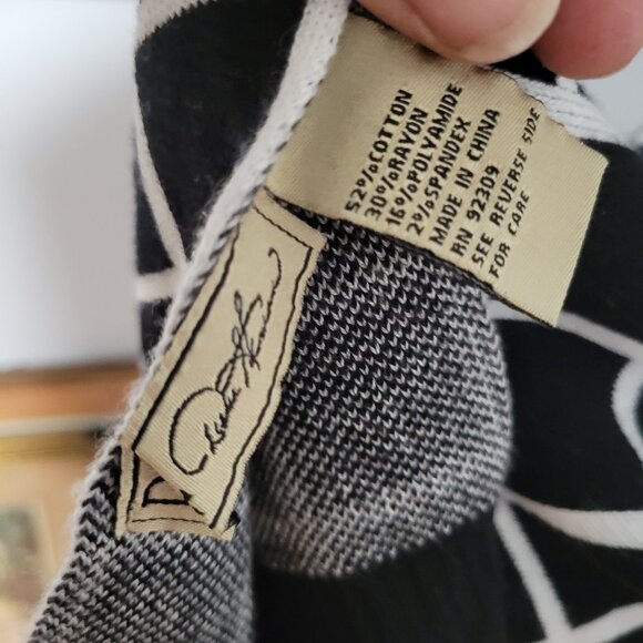 Beautiful Black & White Scarf/Wrap - Picture 2 of 4